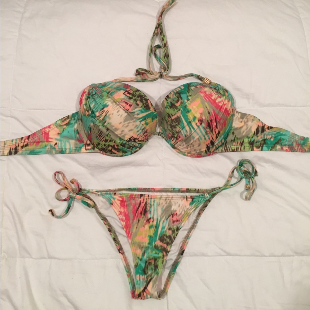 Victoria's Secret string bikini