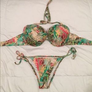 Victoria's Secret string bikini