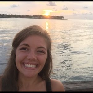 Meet your Posher, Alicia