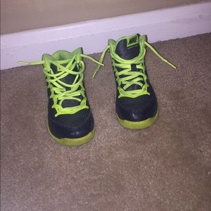 Kids Tennis shoes