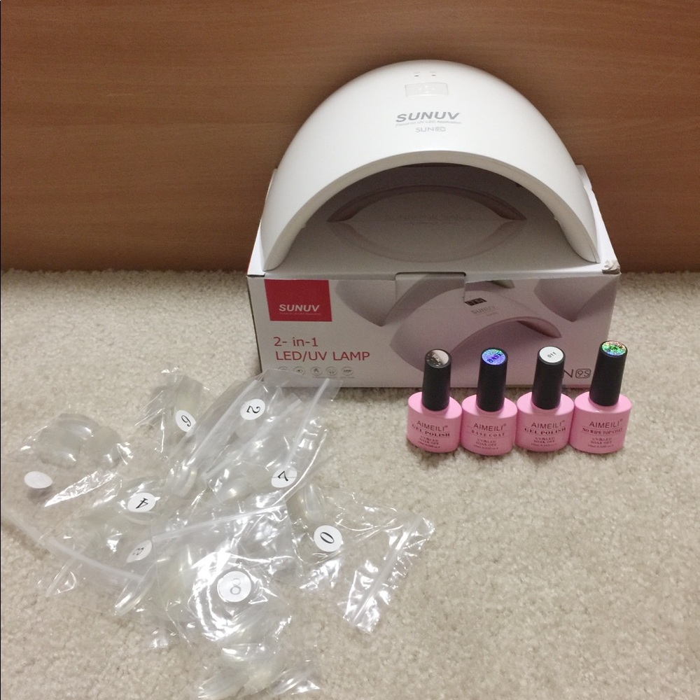 LED/UV Lamp, gel nail polishes and fake nails