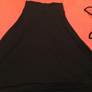 LuLaRoe 2XL Maxi-EUC- flaw in bottom seam