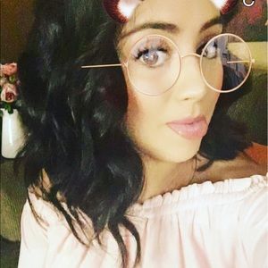 Meet your Posher, Justine