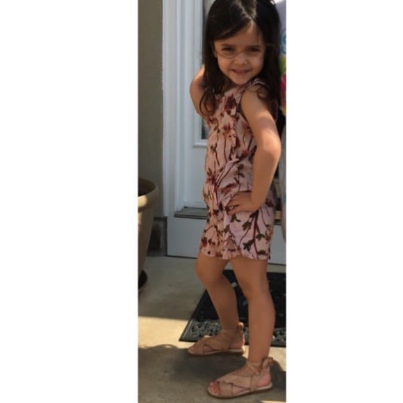 Zara strap up sandals - Picture 2 of 2