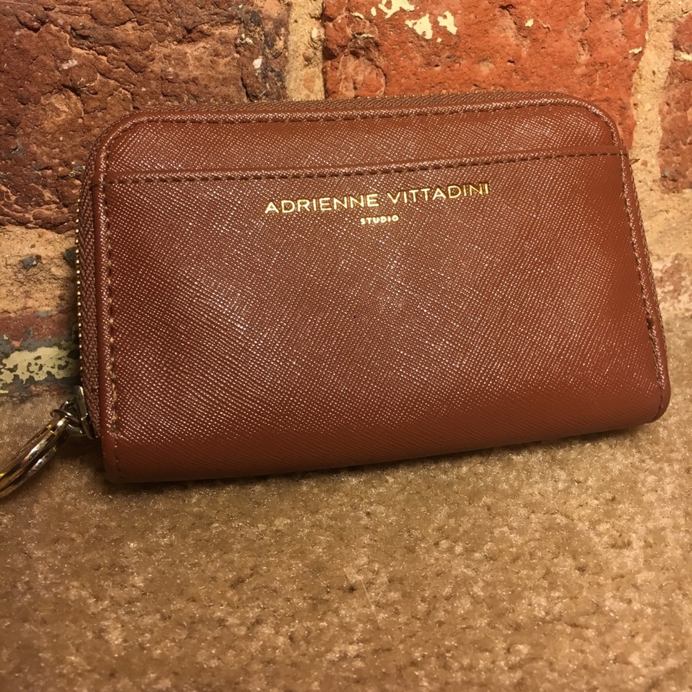 Adrienne vittadini wallet!