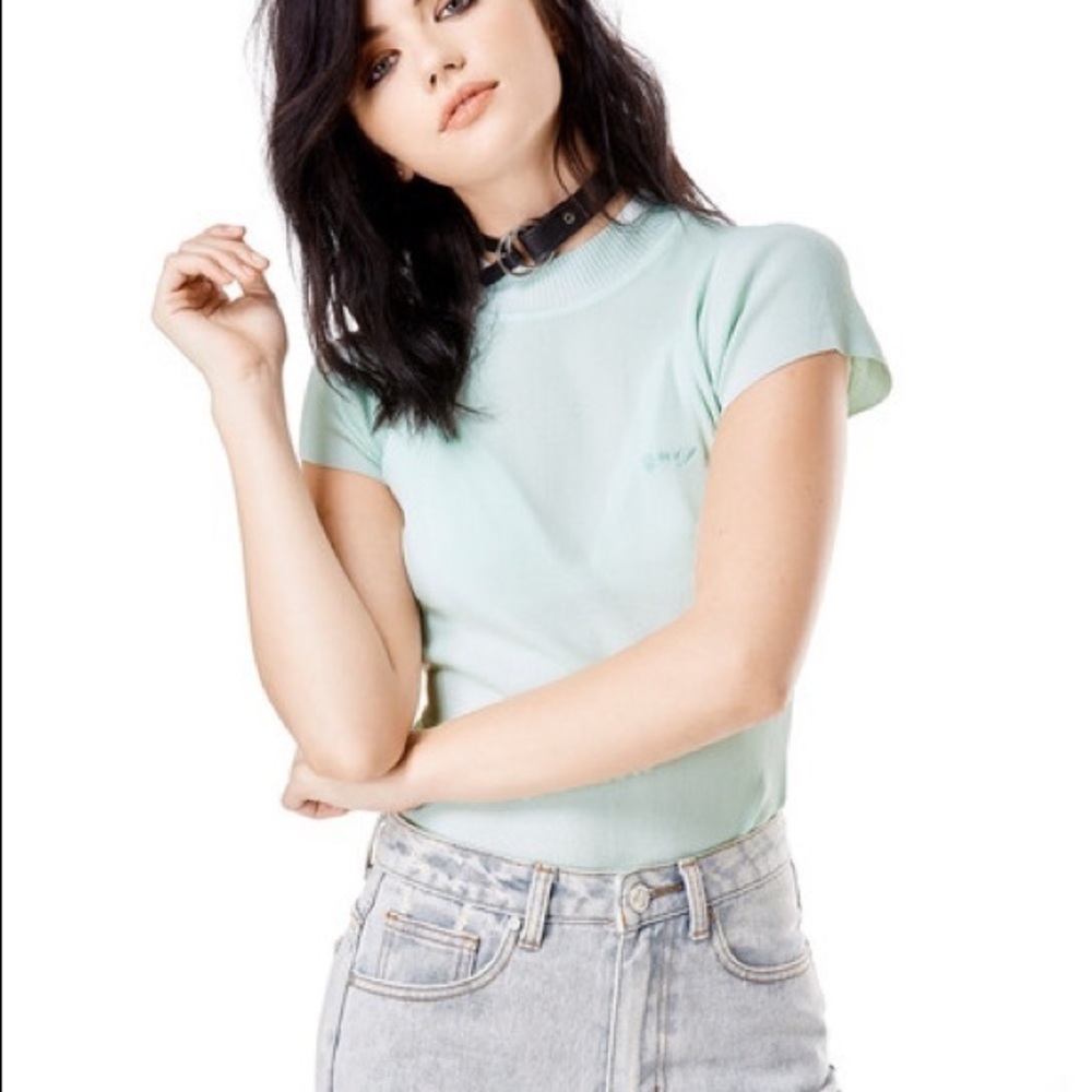 UNIF IZZ BABY BLUE CROP TOP SIZE M