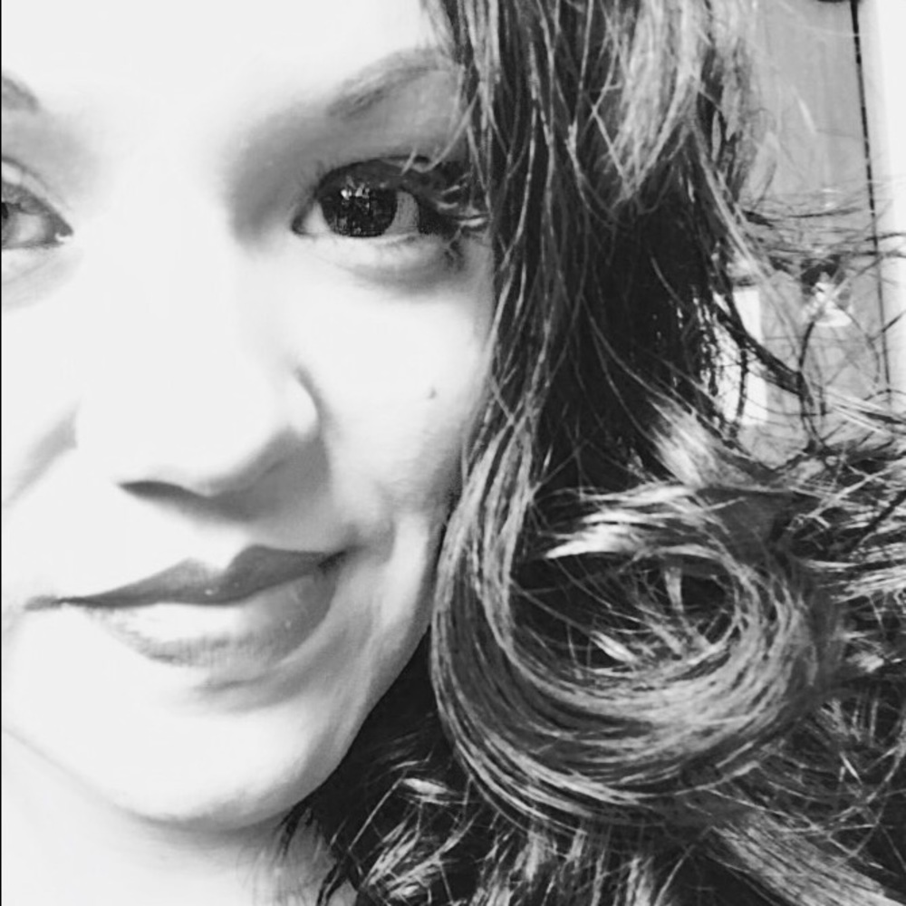Meet your Posher, Julissa