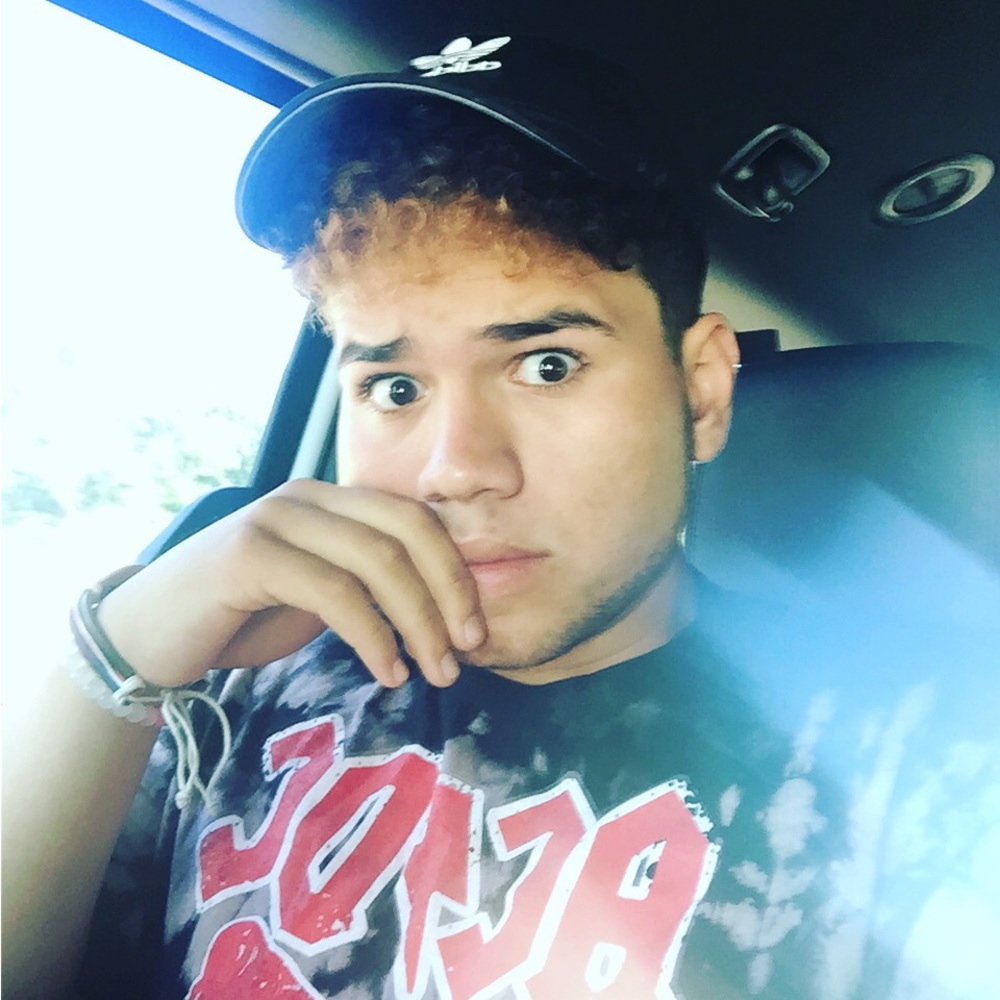 Meet your Posher, Josue