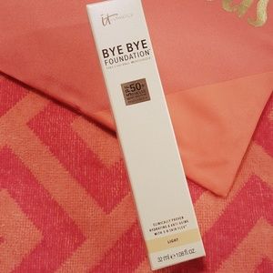 🚫 SOLD 🚫 It Cosmetics Bye Bye Foundation