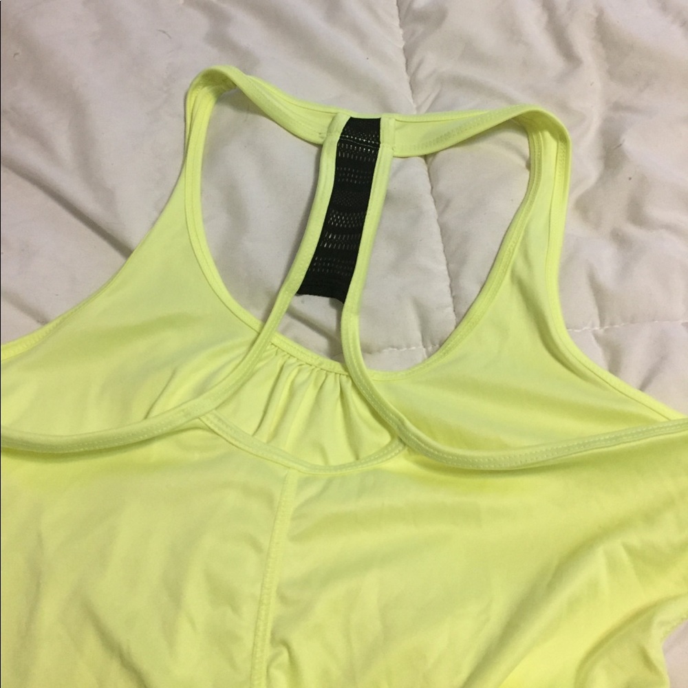 Workout tank bundle - Picture 3 of 4