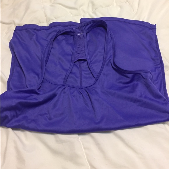 Workout tank bundle - Picture 4 of 4