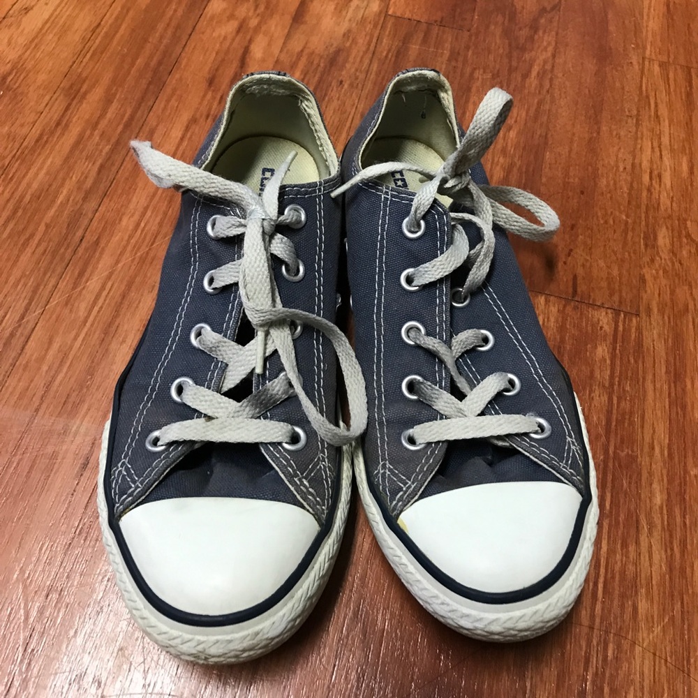 Navy converse