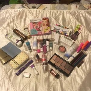 25+ HEALTH & BEAUTY BUNDLE