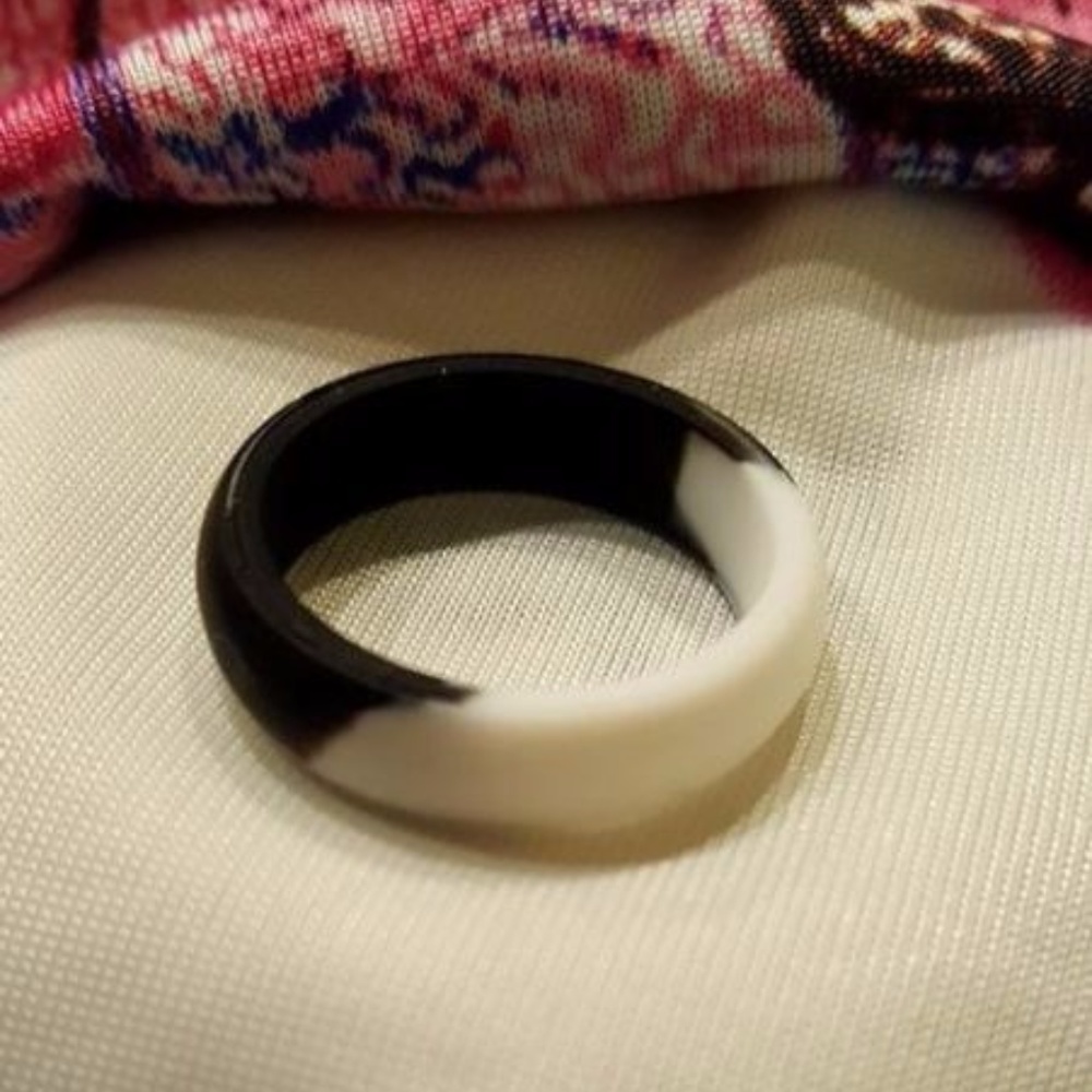 Black and White Silicone Wedding Ring