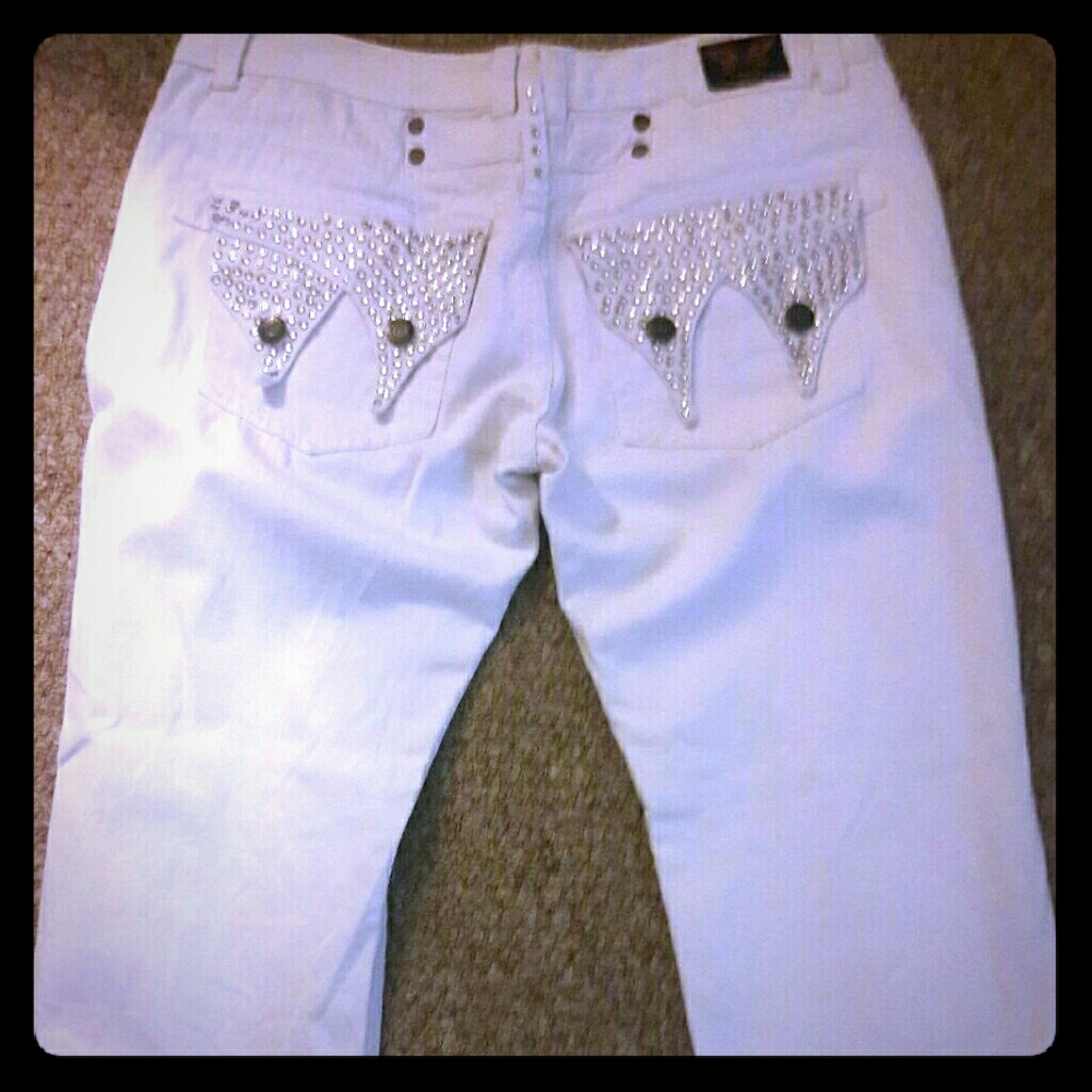 All white double winged robins as 38