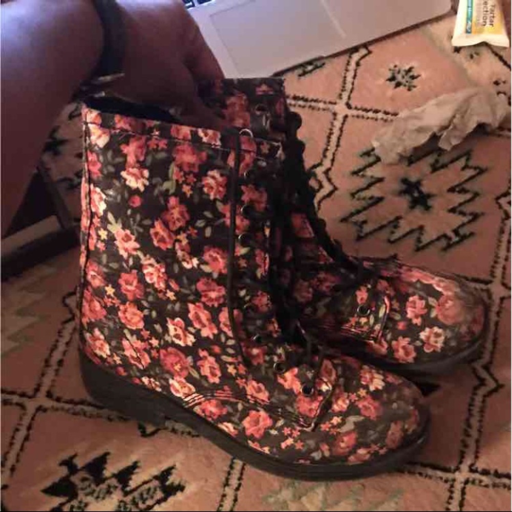 Madden Girl Boots