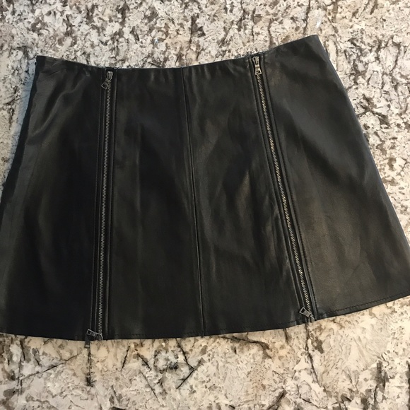 black 100% lamb leather w-two front zippers with lining - Picture 1 of 5