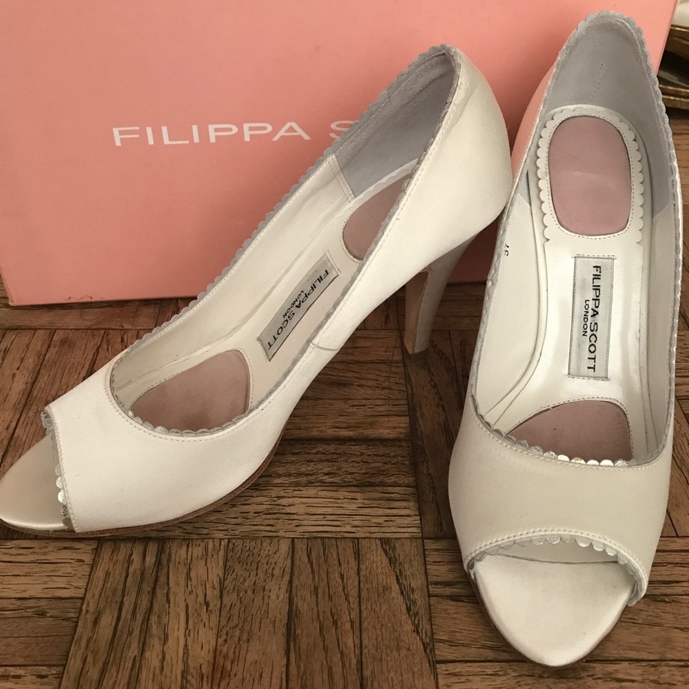 Filippa Scott London satin open toed pumps