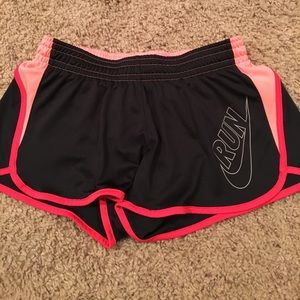 Nike running short