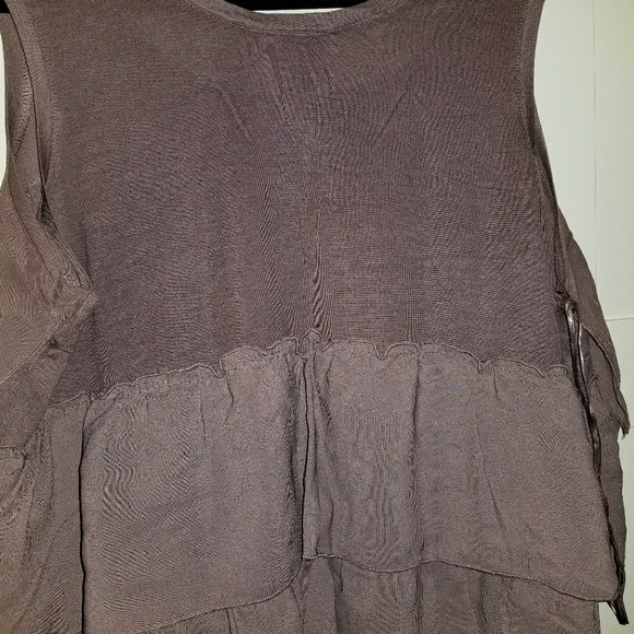 H&M ruffle top size Large - Picture 3 of 7
