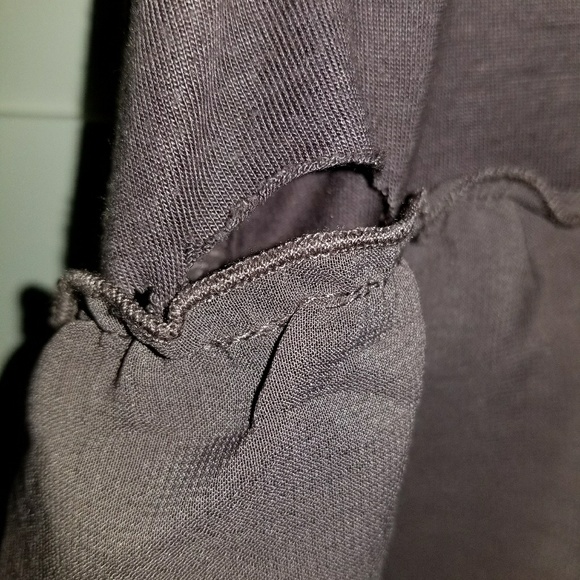 H&M ruffle top size Large - Picture 4 of 7