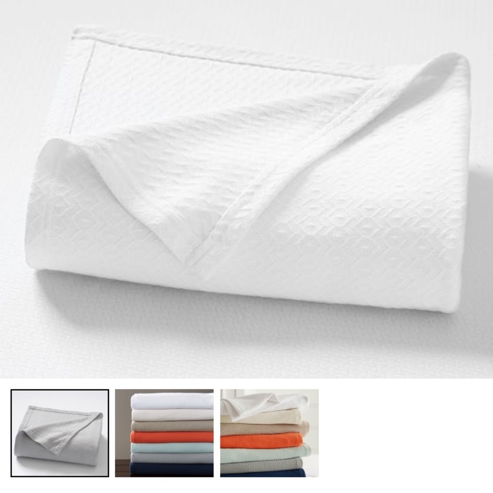 Diamond woven white blanket - full/queen - NEW