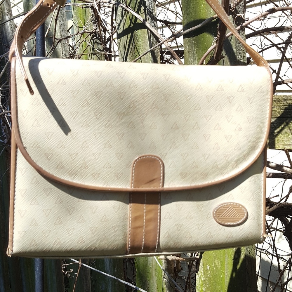 Liz Claiborne vintage tan purse