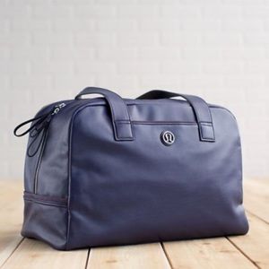 Lululemon urban sanctuary bag - purple