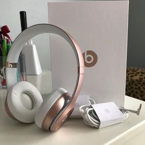 Rose Gold Beats Solo 2 Wireless!!