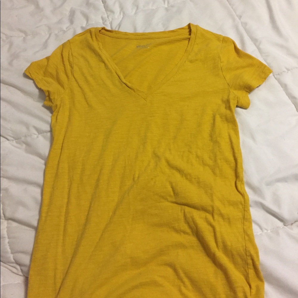 V-neck T