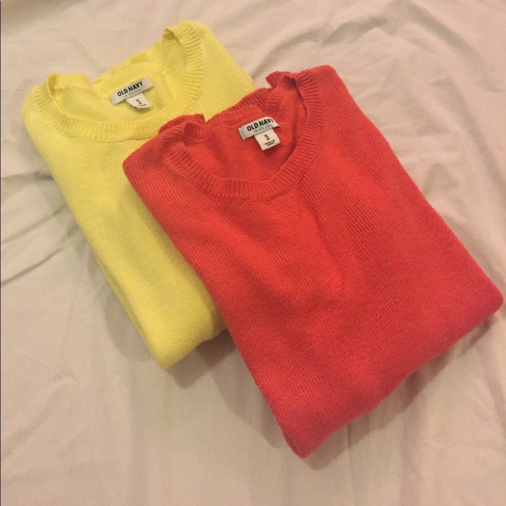 Bundle of 2 Sweaters