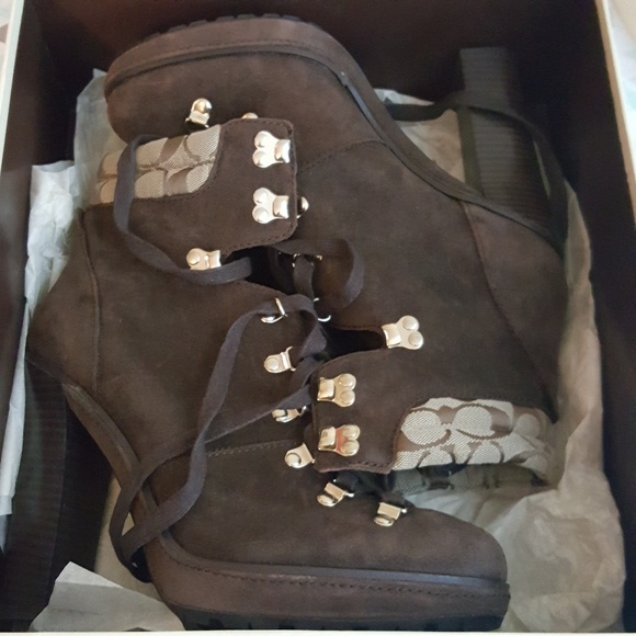Coach Shoes - Nib coach carol waxed suede boots size 10