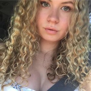 Meet your Posher, Lilly