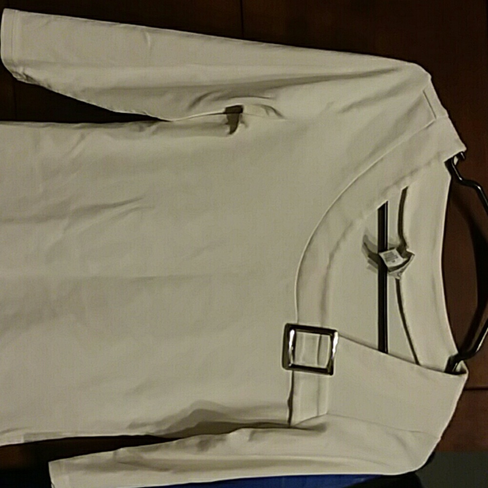 White dress shirt