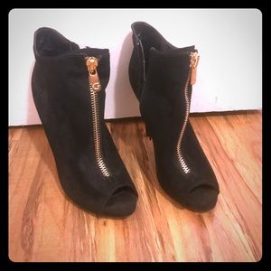 Guess gold zipper peep toe heel booties