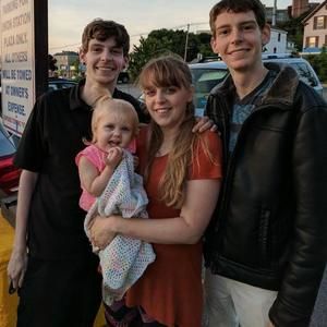 Meet your Posher, Danielle