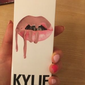 Kylie matte liquid lipstick