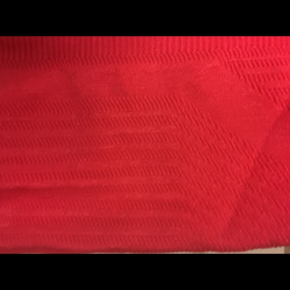 Pink coral bodycon dress with keyhole back - Picture 3 of 3