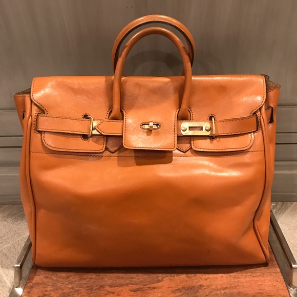 Handbags - Gorgeous vintage tote