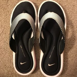 Nike flip flop