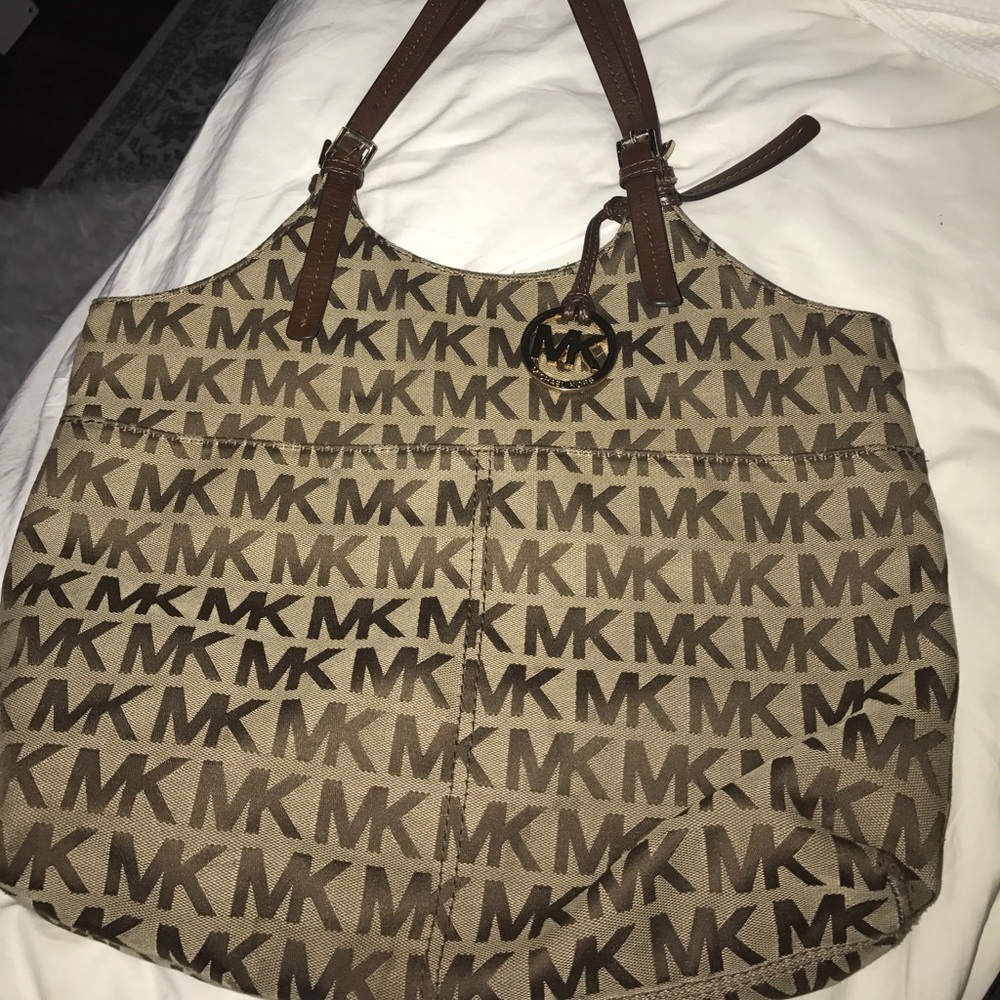 Michael Kors tote