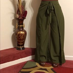 NWT Fashion Web Culottes Style Pants