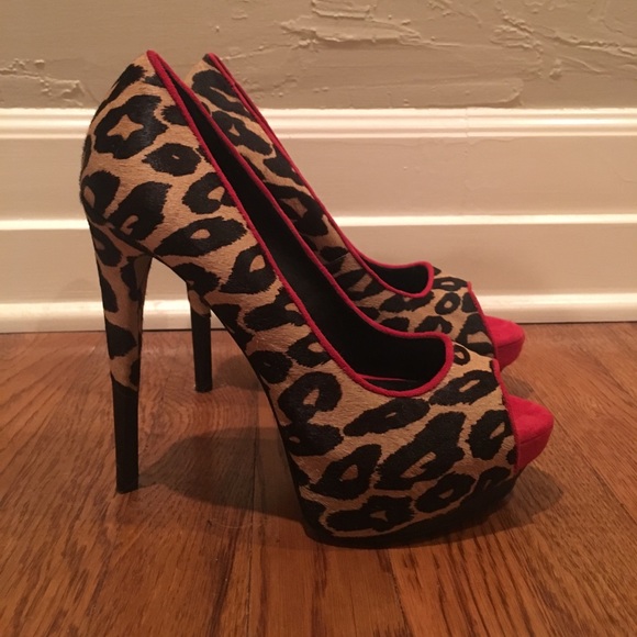 Boutique 9 leopard print and red shade shoes. - Picture 3 of 5