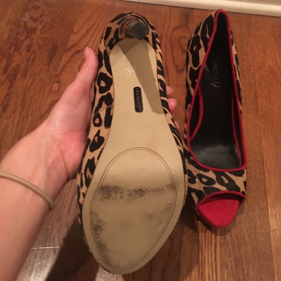 Boutique 9 leopard print and red shade shoes. - Picture 5 of 5