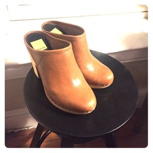 Dolce Vita 'Ackley' mules, size 6.5