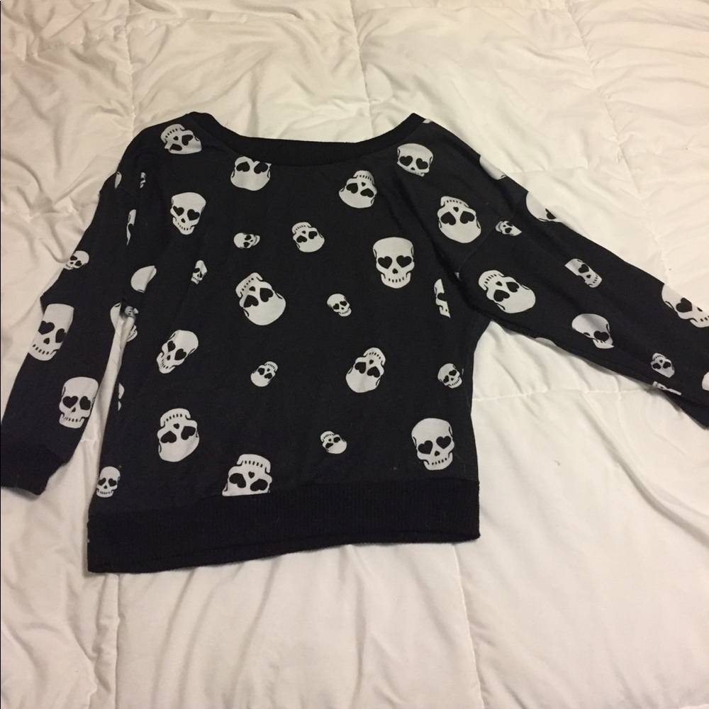 Lightweight sweater