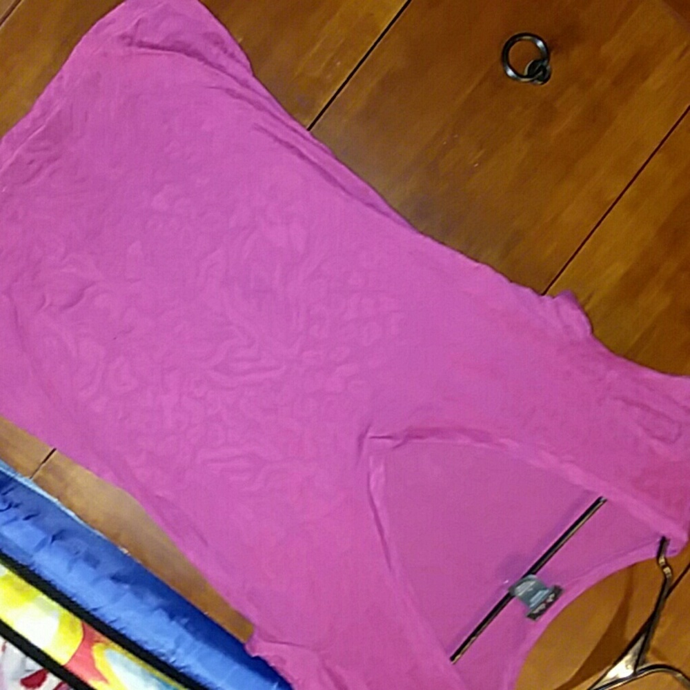 DOTS see threw print Tee