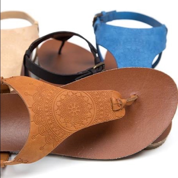 NIB Cognac Oil Nubuck Slingback Chic Thong Sandal - Picture 3 of 5