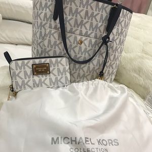 Michael Kors Purse with Wallet