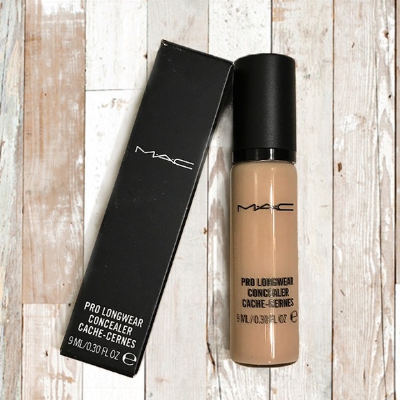🔺SOLD🔻New. MAC NW 15 Pro Longwear Concealer - Picture 1 of 2